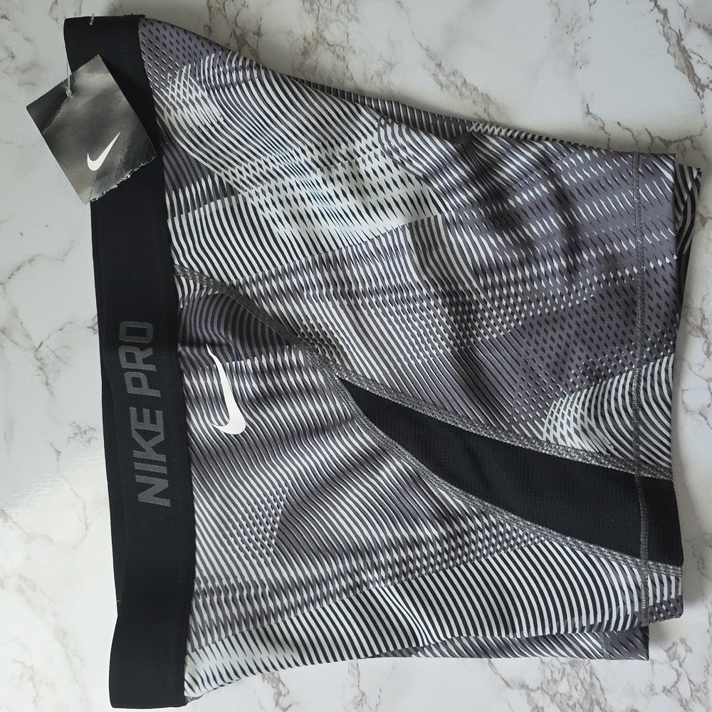Nike Pro Cool Dri-Fit Compression shorts sz XL (NWT)